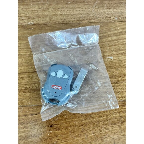 NEW 2006 Genie Garage Door Opener GICT390 3-Button Remote Control Visor Clip - Picture 1 of 6